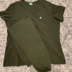 Garde Malade kakhi scrubs size large